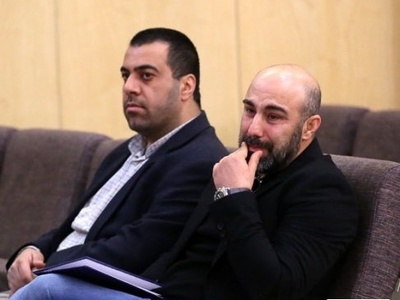 حضور علی اوجی، بهرام افشاری، سام درخشانی، مجید صالحی، احمد مهران فر و سایر بازیگران سریال پایتخت در مراسم ختم برادرزاده محسن تنابنده