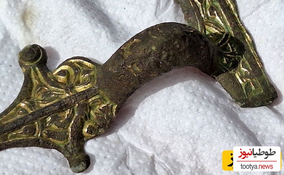 کشف شگفت انگیز سنجاق سینه عتیقه 1500 ساله با روکش طلا