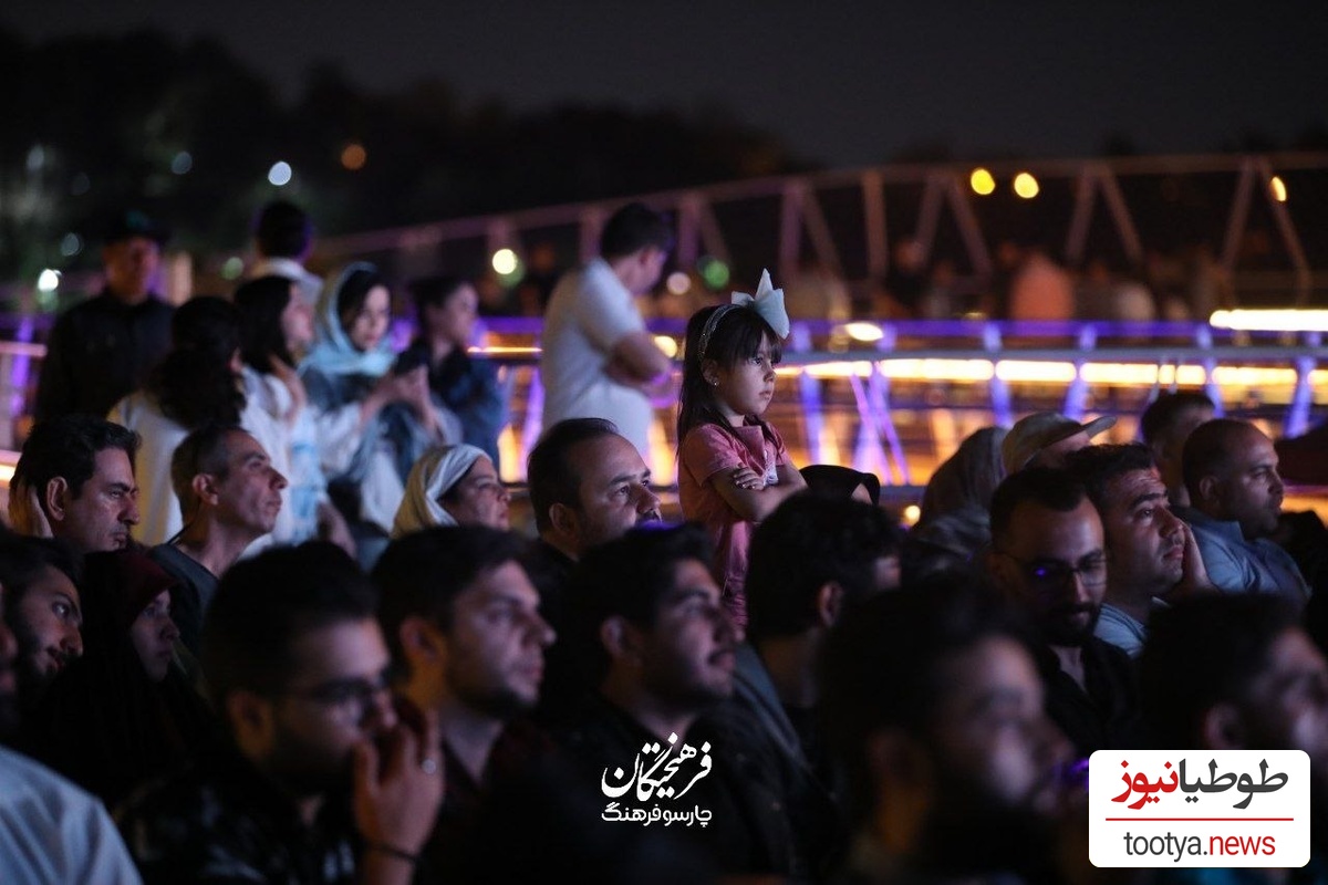 اکران نیم شب