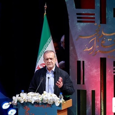 صحبت های پزشکیان در مراسم اهدای سیمرغ‌ بلورین جشنواره فیلم فجر 44: خیلی از شب ها خوابم نمی‌برد...+فیلم