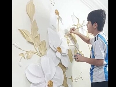 حنجره طلایی یا دست‌های معجزه‌گر؟ این پسر همزمان با نقاشی، با صداش جادو می‌کنه!