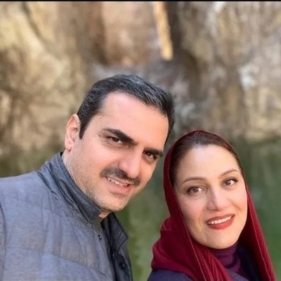 رونمایی از مادرشوهر جوان و خوش خنده شبنم مقدمی، بازیگر سریال «شغال»/ چه مادرشوهر مهربونی داره😍
