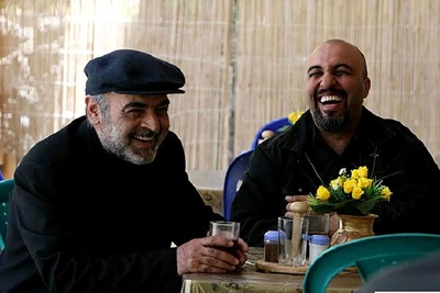 فیلم| یادی کنیم از ورزش میلهای حمید لولایی در "بزنگاه"، سمترین سکانس کمدی تاریخ ایران/ فقط رضا عطاران میتونست یه همچین صحنهای خلق کنه عالیههه😂