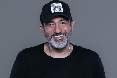 یادی کنیم از اجرای آهنگ محسن چاوشی توسط مهران غفوریان برای سیروس گرجستانی/ رفیق من سنگ صبور غم هام به دیدنم بیا که خیلی تنهام+فیلم