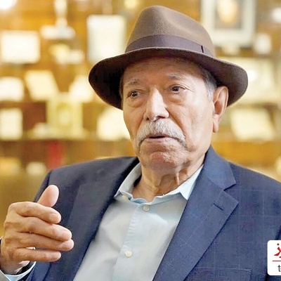 (ویدیو) غوغای صدای بینظیر استاد علی نصیریان در دورهمی پیشکسوتان تمام حاضران را شگفت زده کرد/ ماشالله با صدای گرمشون به ترانه "امشب شب مهتابه" روح جدیدی بخشیدن