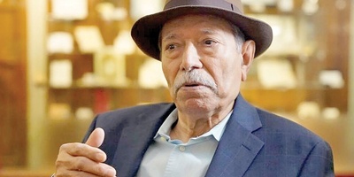 (ویدیو) غوغای صدای بینظیر استاد علی نصیریان در دورهمی پیشکسوتان تمام حاضران را شگفت زده کرد/ ماشالله با صدای گرمشون به ترانه "امشب شب مهتابه" روح جدیدی بخشیدن