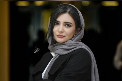 تصویر رمانتیک و عاشقانه از لیندا کیانی در تاریکی و تلالو شمع ها