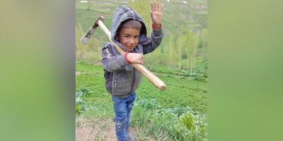 (عکس) خلاقیت و هوش برتر پسر بچه ایرانی در راهسازی/بچه مهندس که میگن ایشونن!