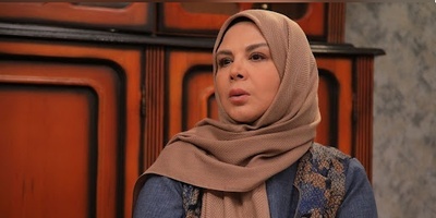دکوراسیون دلنشین وخوش رنگ خانه جمع و جور اما باصفای شهره سلطانی، بازیگر سریال بوقچی؛ پیانو و گیتار در گوشه پذیرایی تا مبلمان چستر طوسی رنگ و...+ویدیو