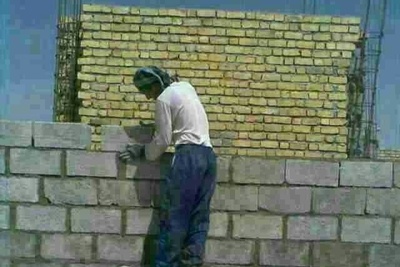 فیلم/خلاقیت خنده دار اوستا بنا برای نصب در بدون در نظر گرفتن اصول مهندسی یاد و خاطره پت و مت را زنده کرد! 😂وقتی مدرک مهندسی رو آنلاین بگیری نتیجه همین میشه