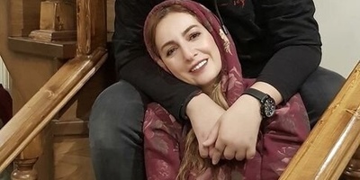 نگاهی به چیدمان منزل دوبلکس شقایق دهقان  و مهراب قاسم خانی حوالی قیطریه/ میز بیلیارد، کتابخونه پر، شومینه، نقاشی آبستره و...
