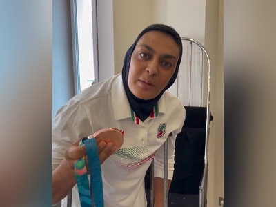 نگاهی به چیدمان منزل شهربانو منصوریان / این همه طلا رو یه جا دیده بودین؟