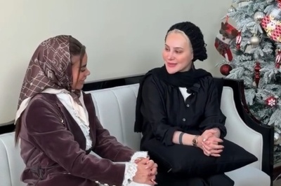 نگاهی به خونه زندگی شاهانه آرام جعفری به سبک نئوکلاسیک لاکچری/ درخت کریسمس مجلل، مبلمان با طرح گورخری، صندلی ریلکسی، لوستر اعیانی، سرویس چینی جهیزیه با طرح حیوانات و...