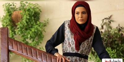 نگاهی به چیدمان منزل دوبلکس و باشکوه سامیه لک بازیگر سریال آنام با منظره جنگل/ تبلور سبک مونوکروم در لوستر آویز مجلل، تابلو های هنری، مبلمان چستر و...