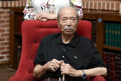 شکار لحظه‌ها از چت کردن گوهر خیراندیش تا خواب علی نصیریان در مراسم بزرگداشت استاد نصیریان+فیلم