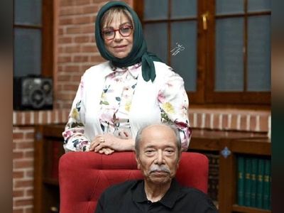 شکار لحظه‌ها از چت کردن گوهر خیراندیش تا خواب علی نصیریان در مراسم بزرگداشت استاد نصیریان+فیلم