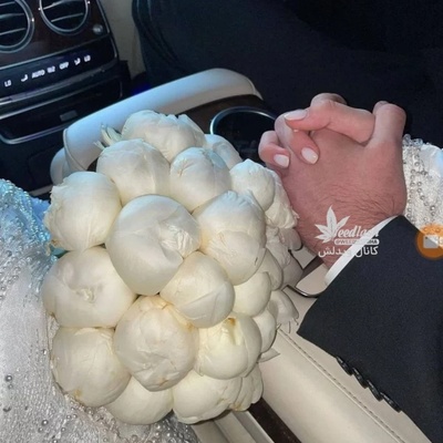 خلاقیت خنده‌دار گلفروش محله برای تزیین دسته گل خواستگاری با پیاز و سوخاری مرغ!+عکس