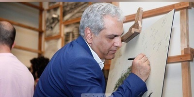 رونمایی از امضای شخصی مهران مدیری، علی دایی، استاد شجریان، کریستیانو رونالدو، آلبرت انیشتین، آتیلا پسیانی و... که بازتابی از شخصیت و خلاقیت آنهاست