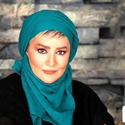 نعیمه نظام‌دوست همه رو از خنده منفجر کرد! / انگلیسی بلد نیستم ولی دلی ارتباط می‌گیرم!