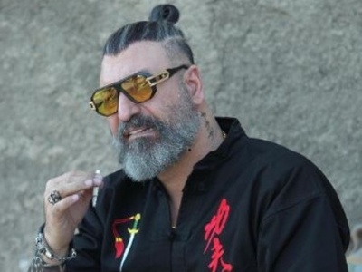 ببینید| فرخ‌نژاد از آن‌همه ادعا رسید به اینجا؛ تهش هم باز ما موندیم و این موبایلمون!