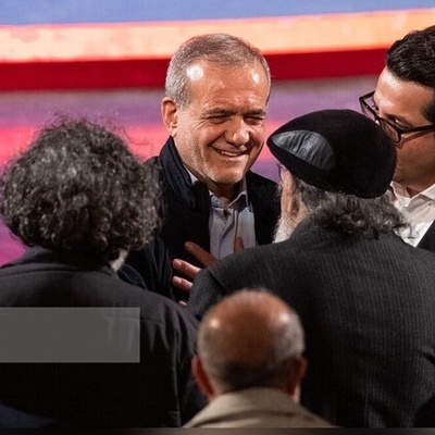 واکنش متفاوت کارگردان مشهور به حضور و عذرخواهی پزشکیان از مردم در اختتامیه جشنواره فیلم فجر: بدعادت میشیم چون ما عادت نداریم مسئولین...+ویدیو