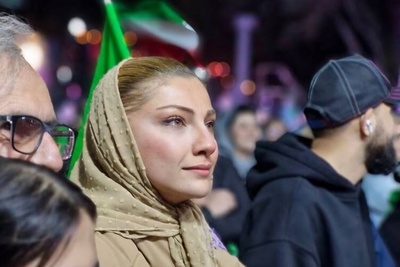 رونمایی از پوشش منحصربفرد هنرمندان ایرانی در تجمعات شبانه باغ فردوس برای حمایت از ایران/ واله داوودنژاد، محیا اسناوندی، محیا دهقانی و...+عکس