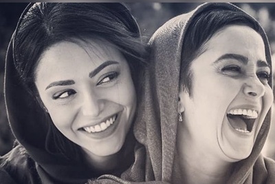 فیلم/ الناز حبیبی قند روزهای تلخ سوگل خلیق: الناز همیشه پیشم بوده/ هنوز هم میشه روی رفاقت حساب کرد😍