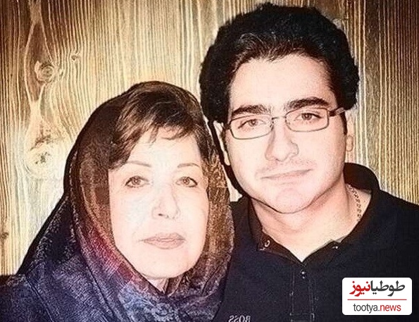 تشکر و قدردانی همایون شجریان از همدلی مردم مهربان ایران+ آواز خوانی احساسی سر مزار