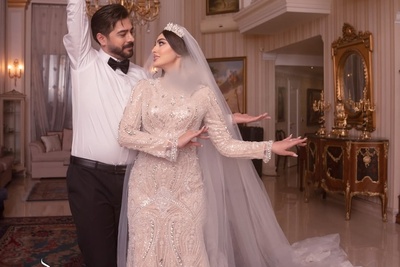 پارت دوم جشن عروسی مریم مومن مزین به جملات عاشقانه سهیل قاصدی: جونم رو رفیقم رو دارم برای اولین بار توی لباس عروسی میبینم😍❤+فیلم