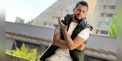 دکوراسیون خونه مجردی سیاوش خیرابی، فرید آوای باران؛ از بالکنی بزرگ و دلباز تا پذیرایی نورگیر و شومینه مرمر مخصوص خانه‌های اعیانی +ویدیو