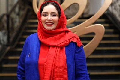 لحظه برنده شدن ژاله صامتی به عنوان بهترین بازیگر کمدی توسط گوهر خیراندیش و دخترش +ویدئو / پژمان جمشیدی چه دستی واسش میزنه