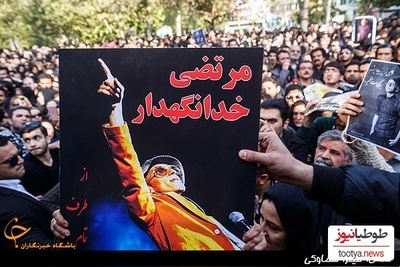 12 سال از نبودِ مرتضی پاشایی گذشت؛ حضور بی‌سابقه چهره‌های شاخص در مراسم وداع با مرتضی پاشایی؛ امیر قلعه‌نویی، شیلا خداداد، محمدرضا گلزار، فرزاد حسنی و...+ویدیو