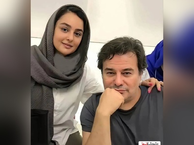 نگاهی به دکوراسیون شیک و سنتی منزل پیمان قاسم خانی و همسر دومش میترا ابراهیمی/ از آینه کنسول نوستالژی و کتابخانه پر از کتاب تا ویوی ابدی پنت هاوس