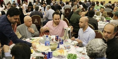 سفر در زمان؛ ضیافت افطاری هنرمندان و بازیگران ایرانی در هتل پارسیان: مژده لواسانی، مریم کاویانی، رامبد جوان، فریبا کوثری، محمدحسین مهدیان، محمدرضا شریفی نیا و...