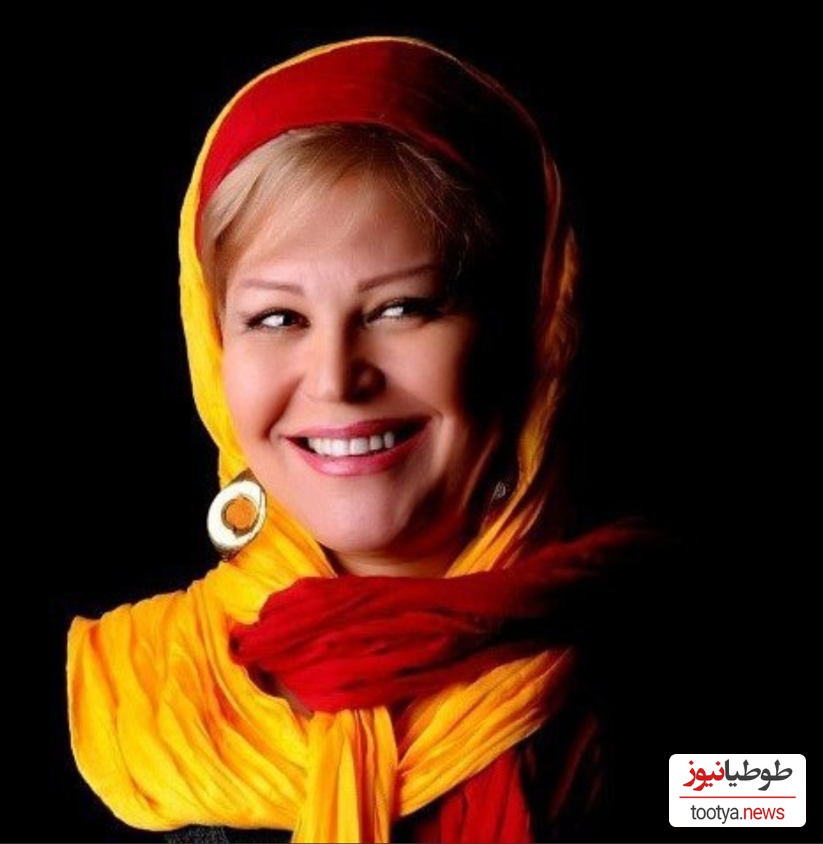 گویا زمان بر چهره اکرم محمدی تاثیری نداره! باورتون میشه 64 سالشه؟! 😍