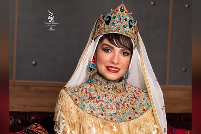 مراسم عقد الیکا عبدالرزاقی و امین زندگانی این چنین برگزار شد؛ از پهن کردن سفره عقد ساده به سبک دهه 80 و حضور هدیه تهرانی به عنوان مهمان ویژه تا استایل عجیب عروس و داماد+فیلم سالگرد ازدواجشان